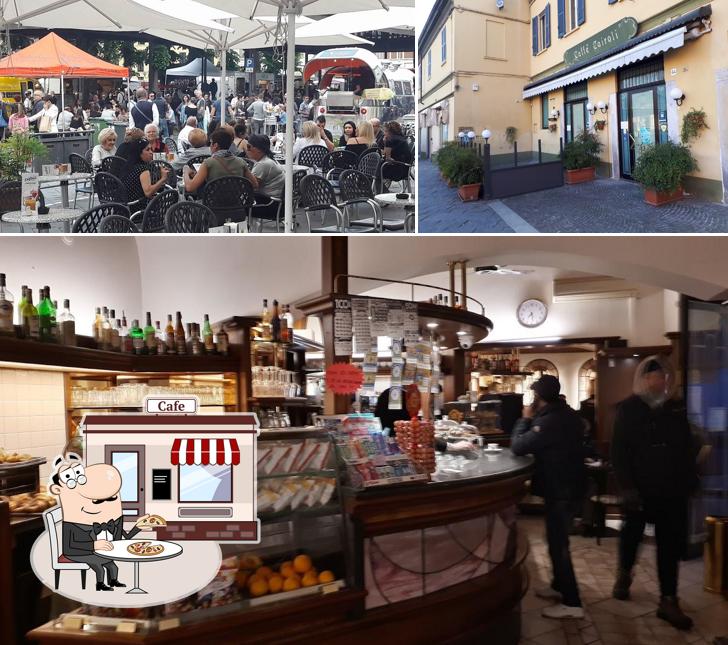 Guarda la immagine che mostra la esterno e cibo di Caffé Cairoli