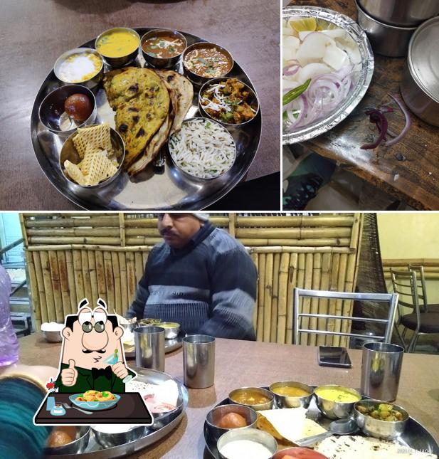 Food at शुभ आनंद ही आनंद भोजनालय राजा मंडी स्टेशन रोड दिल्ली गेट आगरा
