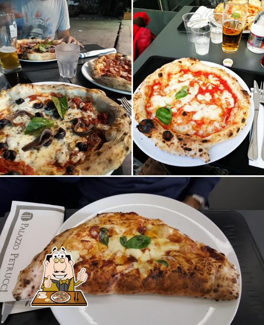 A Palazzo Petrucci Pizzeria, puoi assaggiare una bella pizza