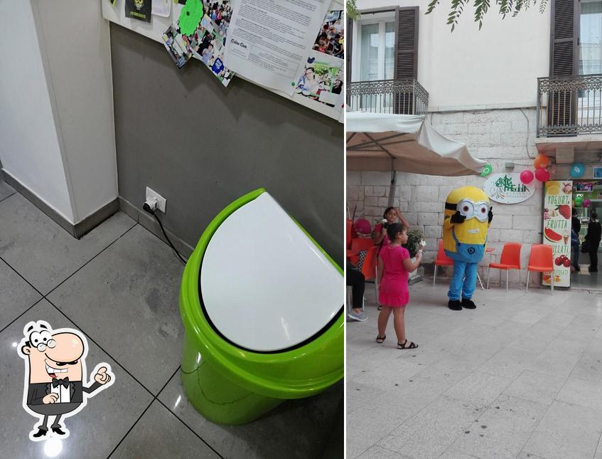 Siediti a un tavolo di Arte Fredda