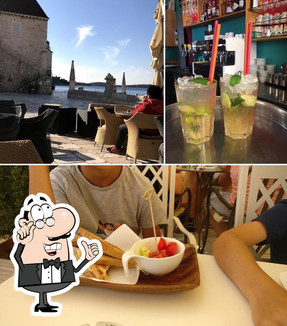 Tra le varie cose da Archie’s bar si possono trovare la interni e alcol