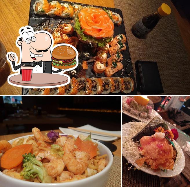 Experimente um hambúrguer no Saori Sushi Lounge Porto Alegre