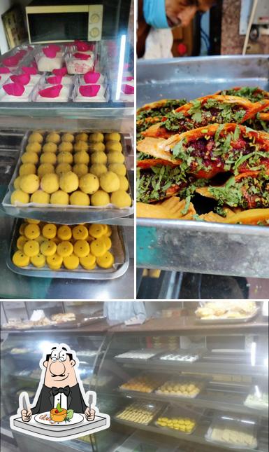 Food at Krishna Bhog