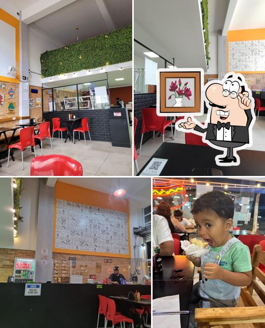 O interior do Paulista Hot Dog