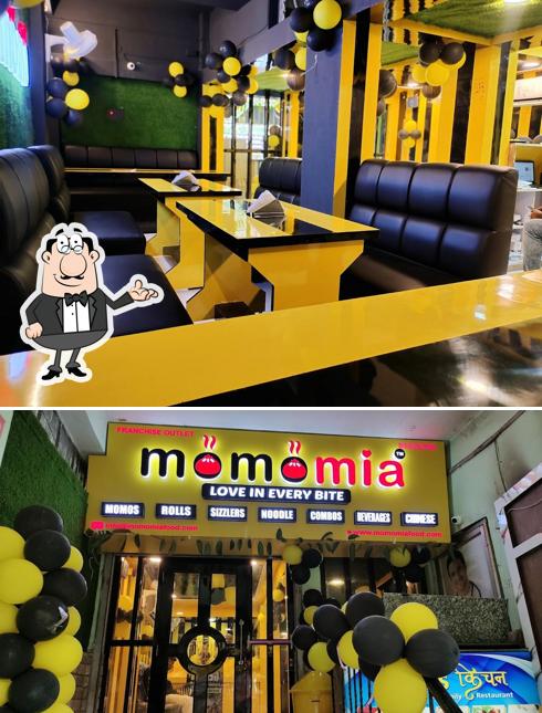 The interior of momomia