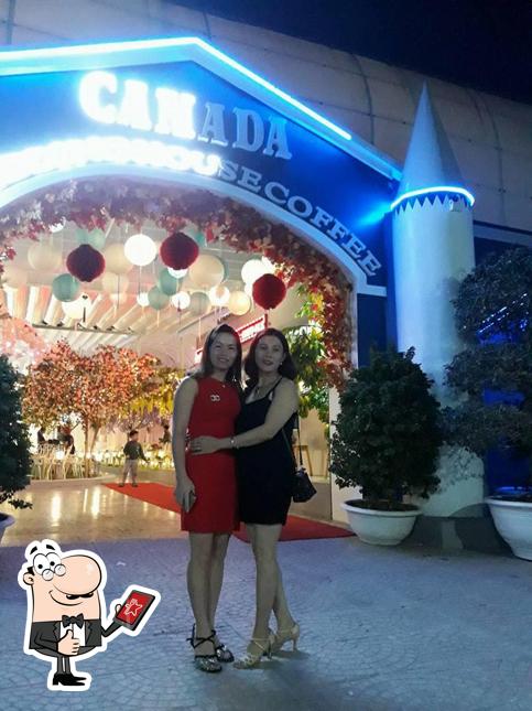 Here's a pic of Cafe Canada