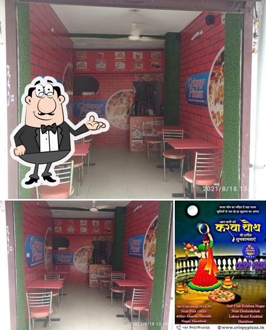 The interior of Crispy Pizza