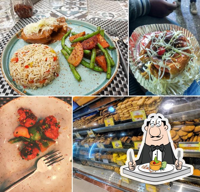 Food at Super Max Bakers