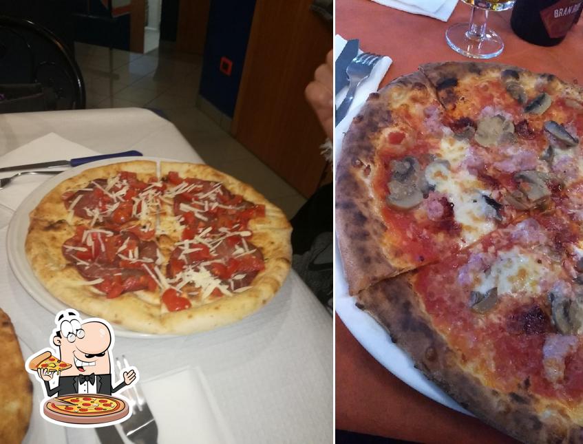 Ordina tra le molte varianti di pizza