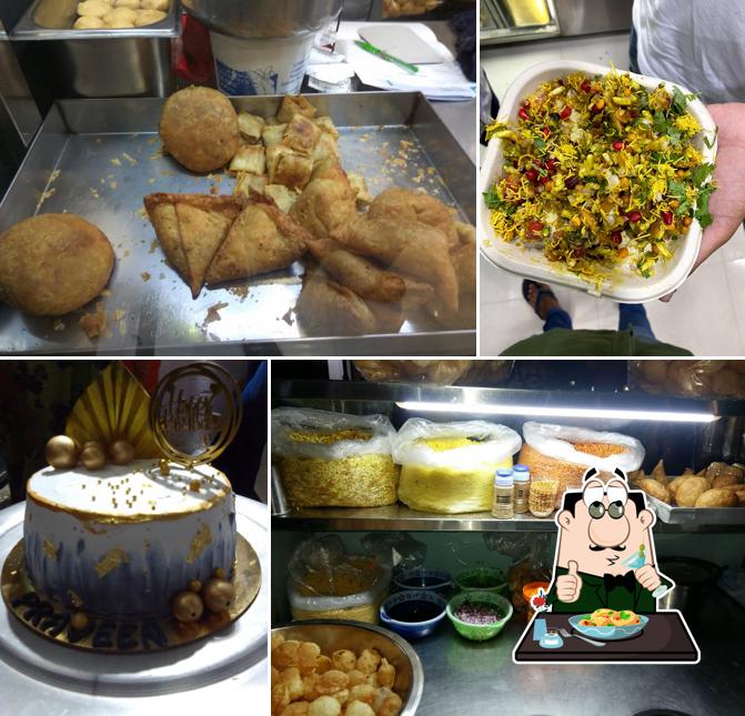 Food at Meena Pakodi Centre