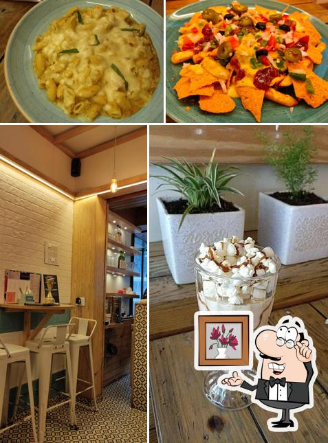 Check out how Snickerdoodle Coffeeworks looks inside