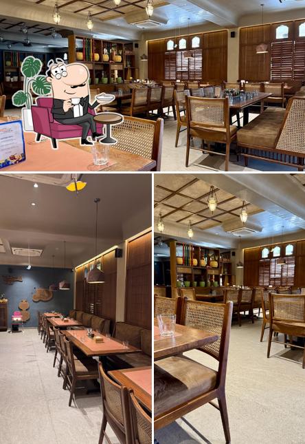 The interior of Jassi De Parathe