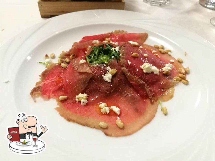 Platti al Pizzeria Ristorante "ALLE BOCCE"