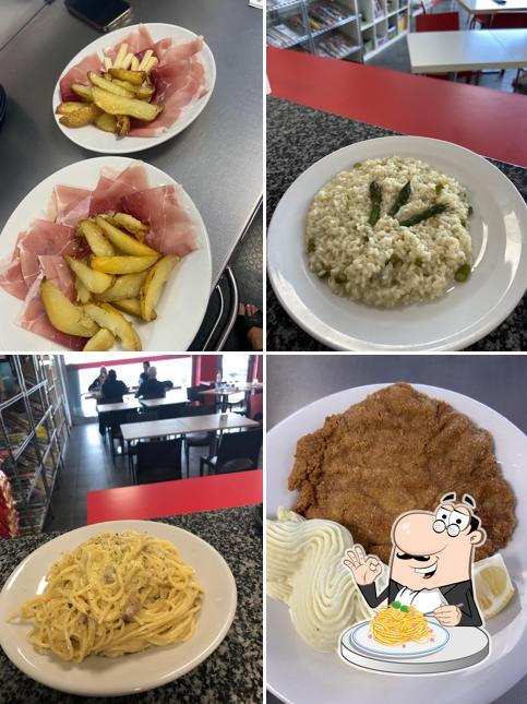 Spaghetti alla carbonara al Angolo Caffè di Valoncini Alessandra E C. S.N.C