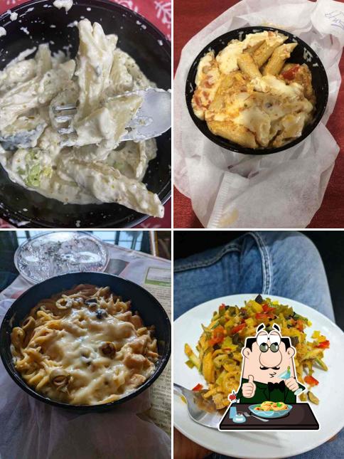 Macaroni and cheese at London Cafe