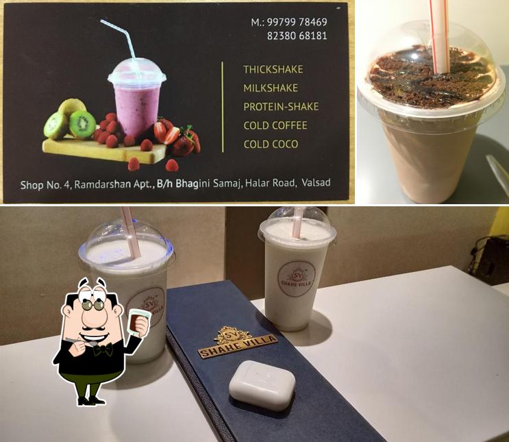 Enjoy a beverage at SHAKE VILLA