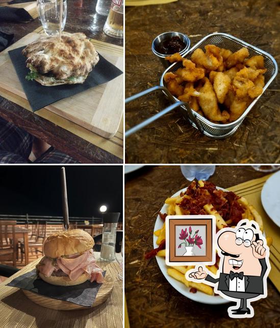 Siediti a un tavolo di RISTO-PUB DUNE BUGG