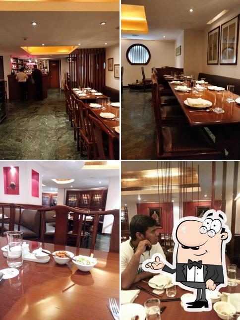 Check out how Mainland China Chinese Restaurant in Ballygunge looks inside