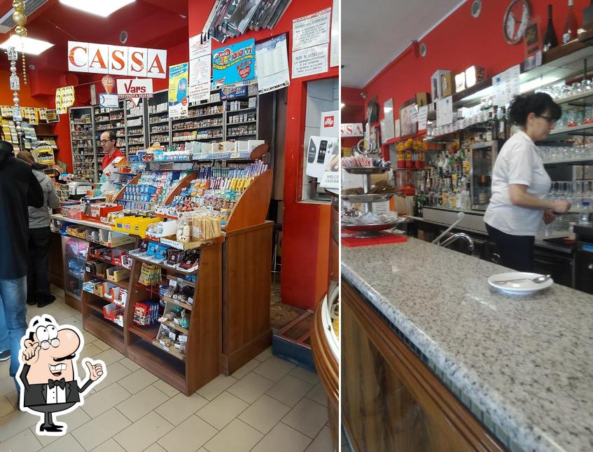 Gli interni di BAR TOM