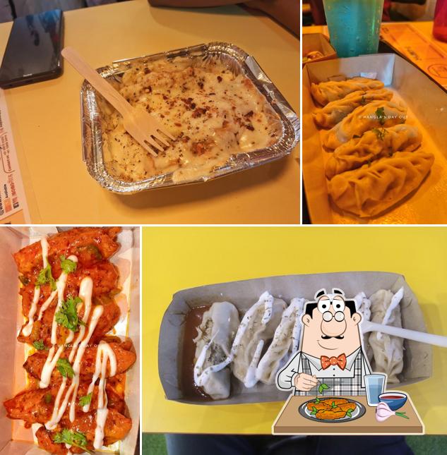 Chicken wings at Momo Chitte - Bally