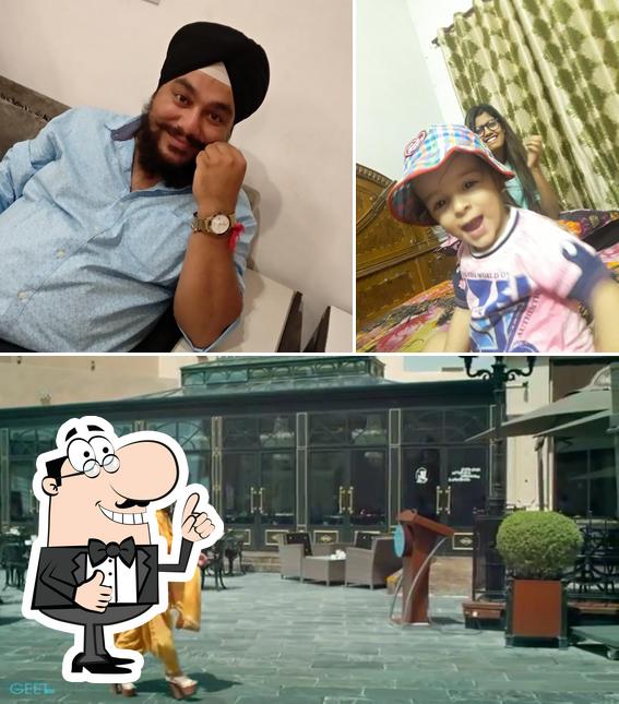 Here's a pic of PUNJABI CHICKEN CORNER