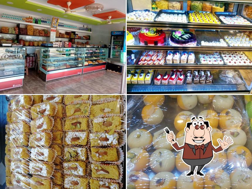 Food at Shri Siddeshwar's "FOOD PARK"