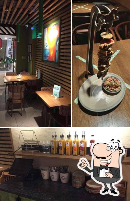 Check out how Nando’s – Flame Grilled PERi-PERi Chicken Ambience Mall looks inside