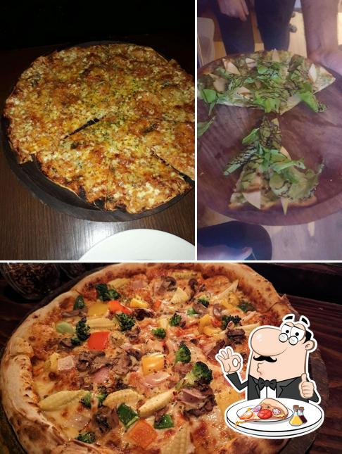 Pick various kinds of pizza