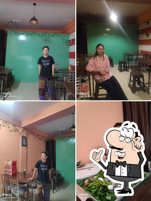 Check out how JuST-In Cafe looks inside