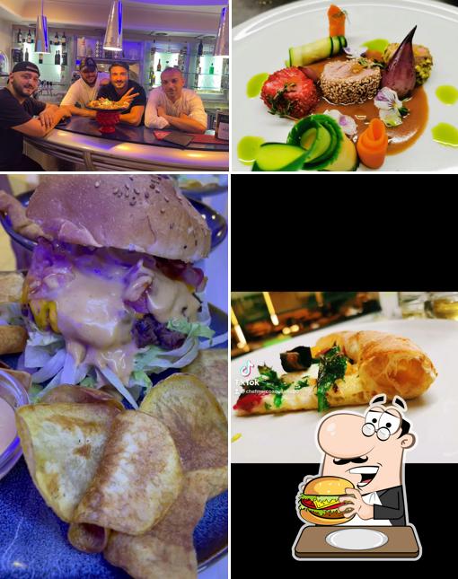 Prova un hamburger a Masaniello - Tradizioni Napoletane