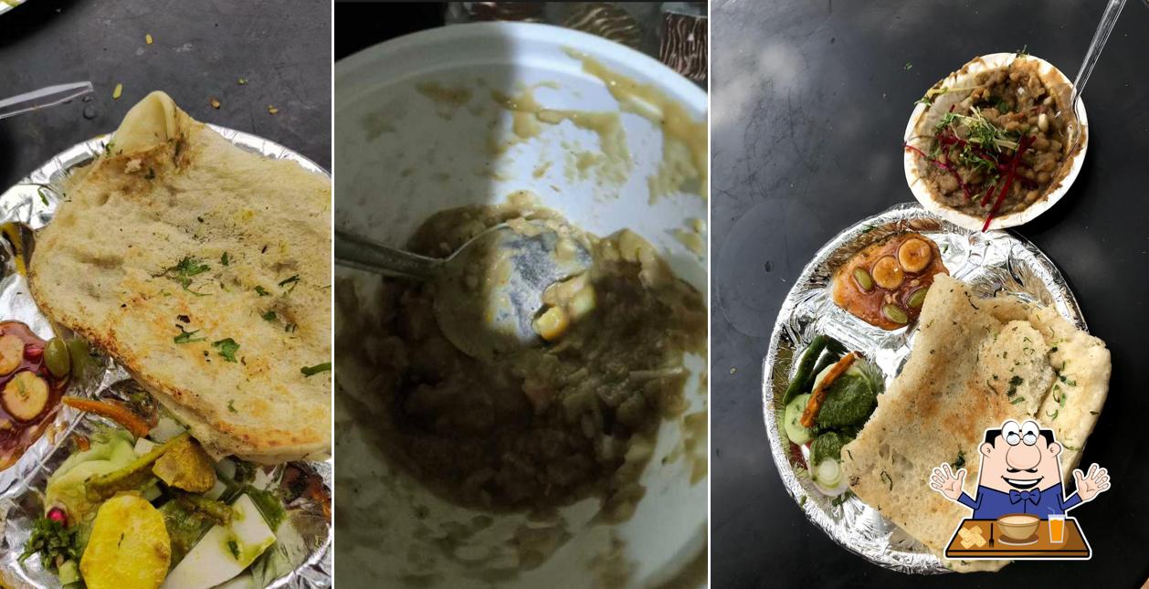 Food at Kulachi ke special chole kulche