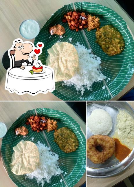 Sri Srinivasa Hotel ( Srinivasa Reddy Hotel) offers a number of sweet dishes