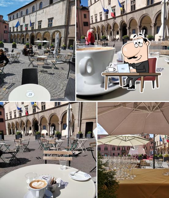 Gli interni di Caffè Centrale