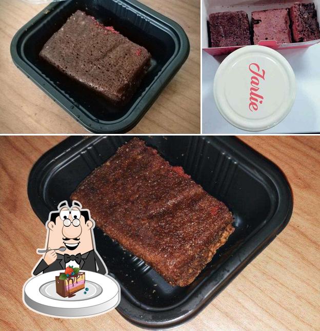 Chocolate cake at Jarlie