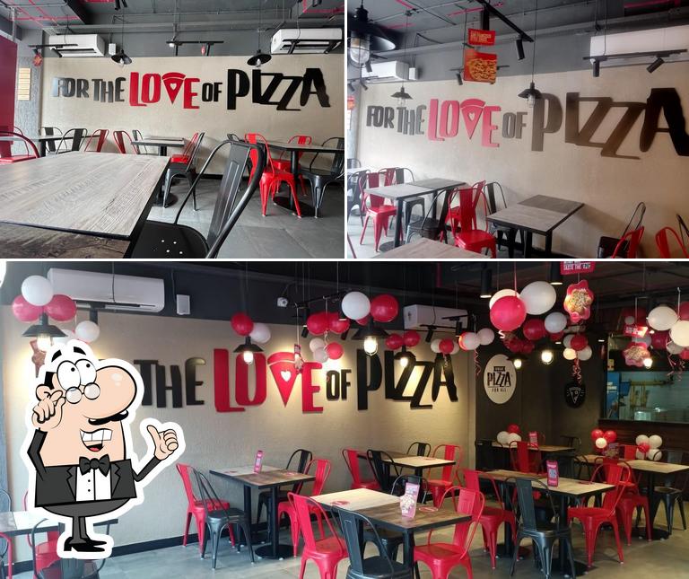 Check out how Pizza Hut Kachiguda, Hyderabad looks inside