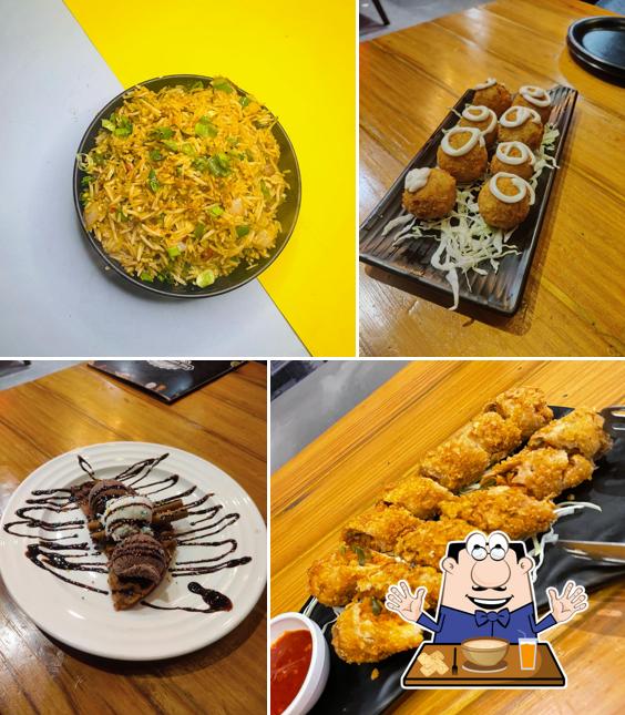 The Grey House (Cafe Terrace Lounge) Grey Courtyard