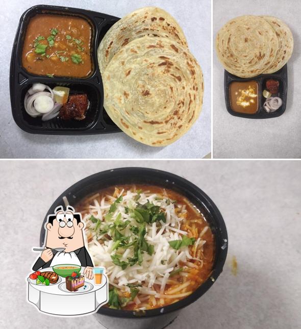 Hot and sour soup at Maa ka Tiffin