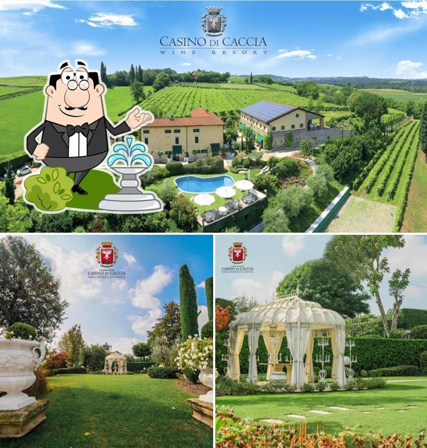 Guarda gli esterni di Casino di Caccia Resort Ristorante