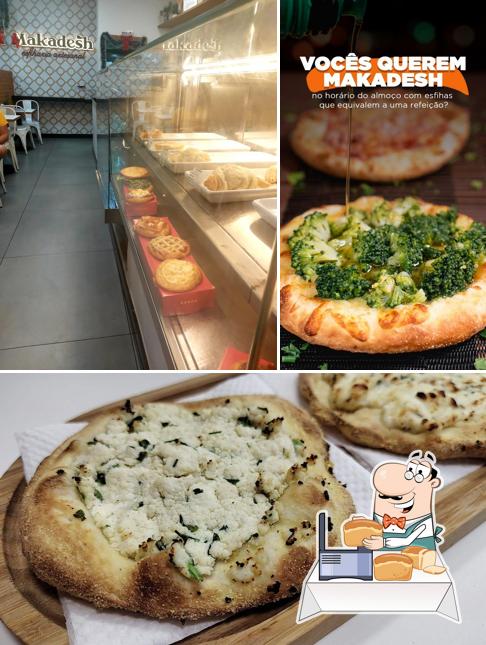 Pão-com-alho em MAKADESH ESFIHARIA ARTESANAL - MEIER
