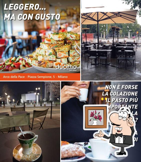 Dai un'occhiata agli interni di Duomo dal 1952