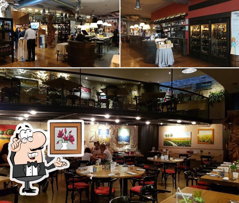 Siediti a un tavolo di La Fucina