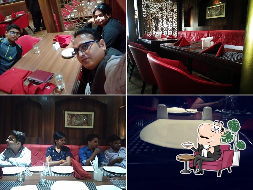 Check out how Shree Muktanand Moti Mahal looks inside