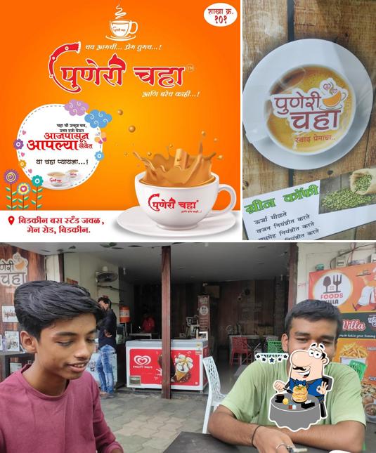 Food at Puneri Chaha