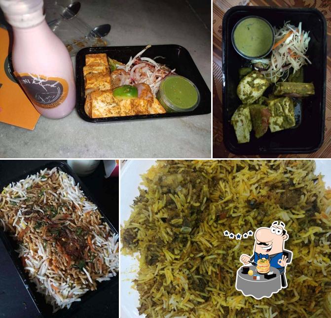 Food at Famous Chicken Biryaani