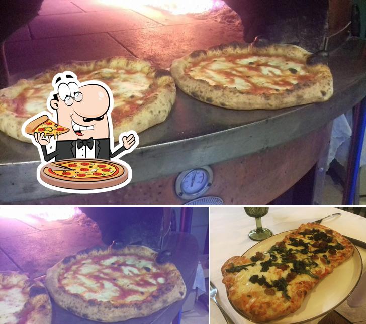 Scegli una pizza a La Corte dei Gufi