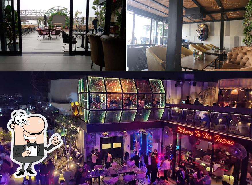 The interior of Molecule Agra