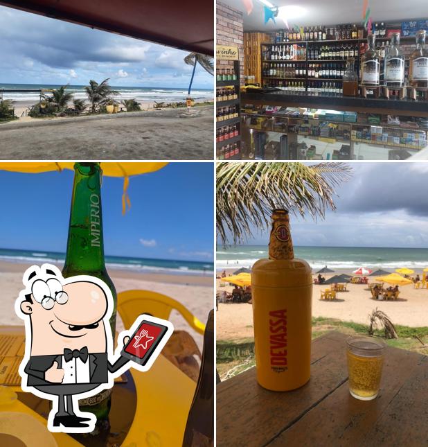 Esta é a imagem ilustrando exterior e bebida a Skina da Praia