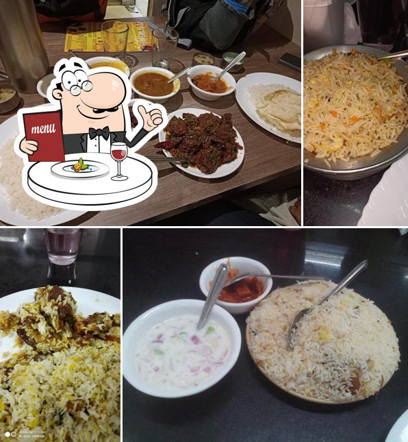 Food at Kairali Hotel Vegetarian & Non Vegetraian