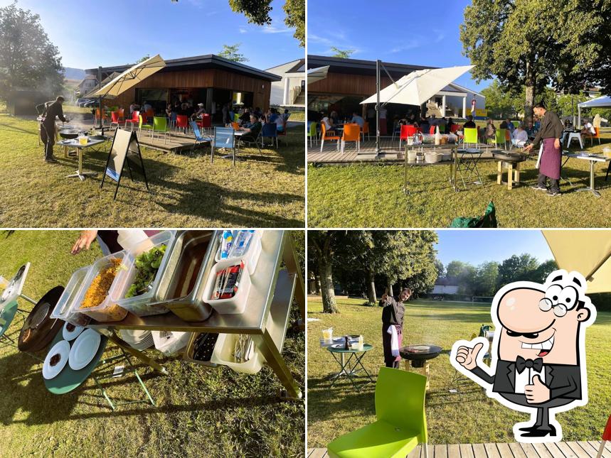 Vedi questa immagine di Maé Café