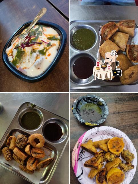 Ramen at Totaram pakode wala